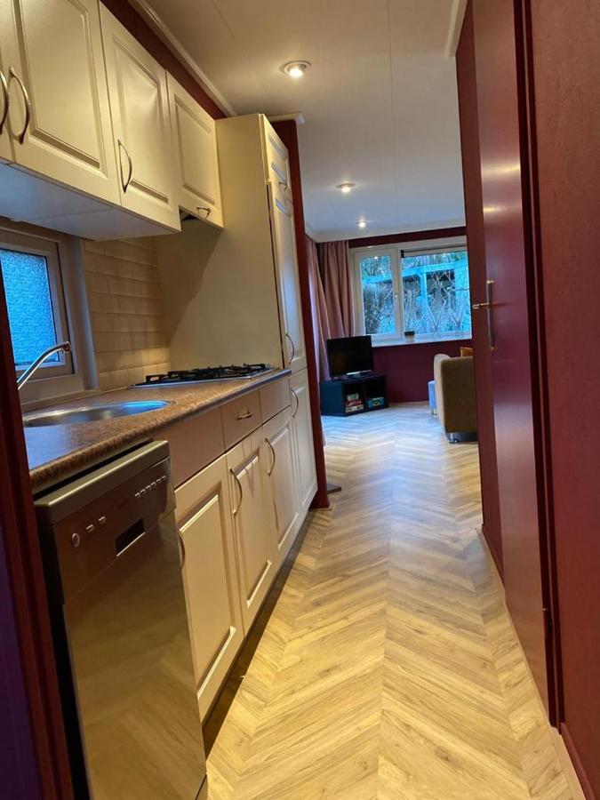 Sfeervolle Chalet Op De Veluwe In Hoenderloo Hotell Eksteriør bilde