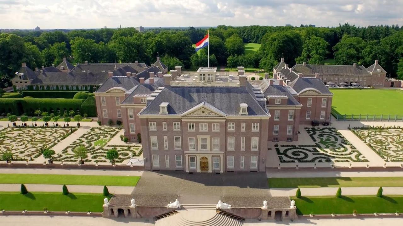 Sfeervolle Chalet Op De Veluwe In Hoenderloo Hotell Eksteriør bilde
