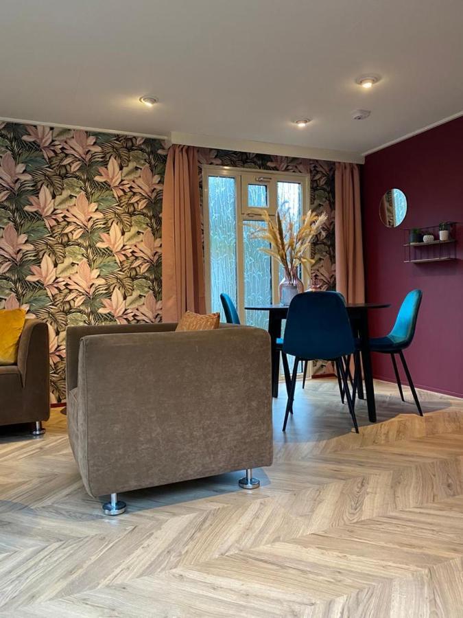 Sfeervolle Chalet Op De Veluwe In Hoenderloo Hotell Eksteriør bilde