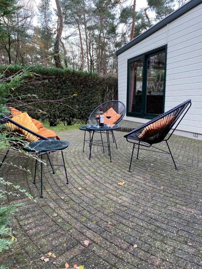 Sfeervolle Chalet Op De Veluwe In Hoenderloo Hotell Eksteriør bilde