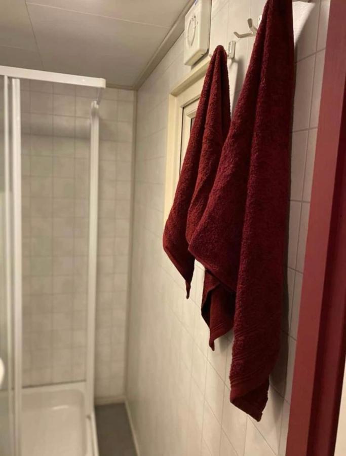 Sfeervolle Chalet Op De Veluwe In Hoenderloo Hotell Eksteriør bilde